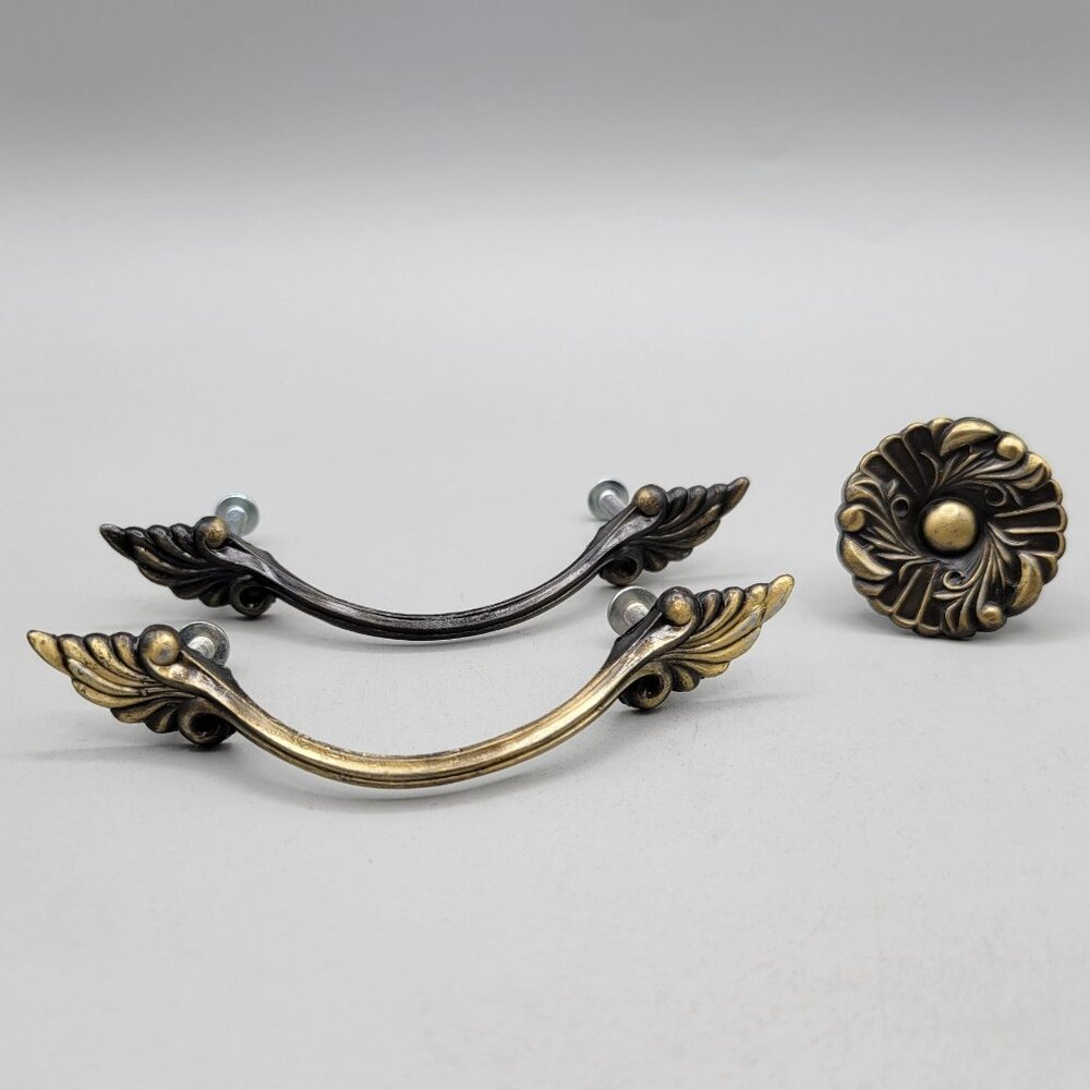 Vintage Antiqued Gold Finish Drawer Pulls and Single Knob 3 Inch Center Set of 3